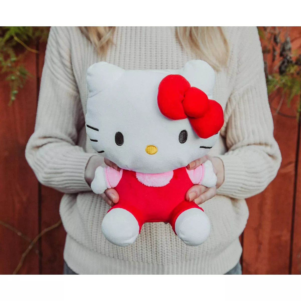 Hucha de peluche de Hello Kitty de Sanrio de 8" para guardar monedas