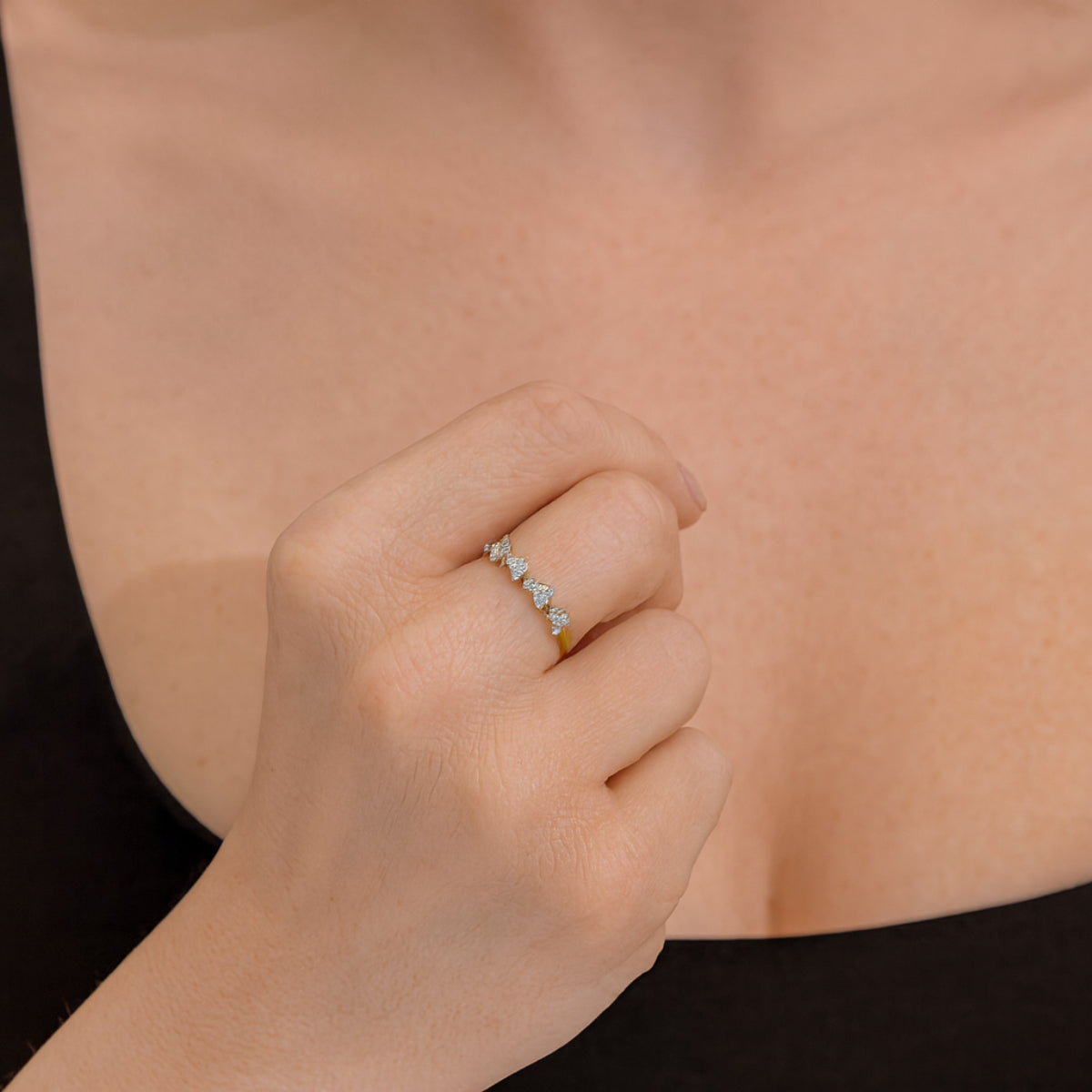 Shy Creation Kate Women's 0.11 ct. Diamond Pave Heart Band in 14K Yellow Gold - Size 7