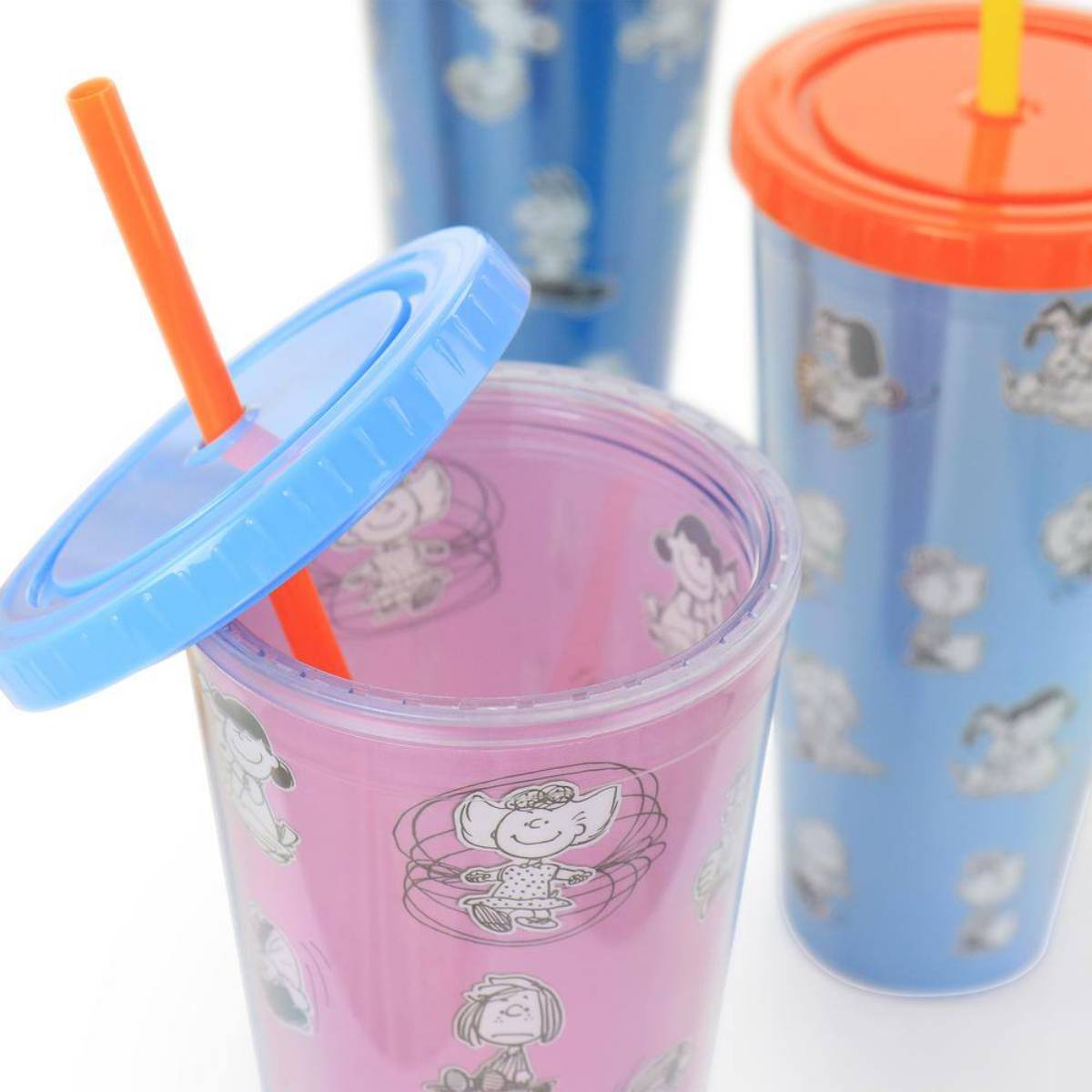 Peanuts 129407.01 23.6 oz Tumbler set with Lid and Straws (4 Pieces) - Multicolor