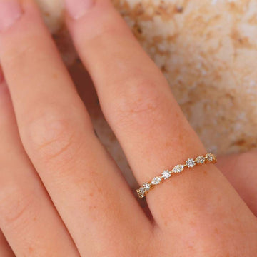 Shy Creation Kate 0.16 ct. Diamond Band in 14K Yellow Gold - Size 7
