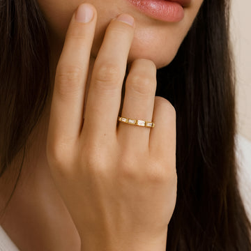 Shy Creation Kate Women's 0.16 ct. Diamond Baguette Band in 14K Yellow Gold - Size 7