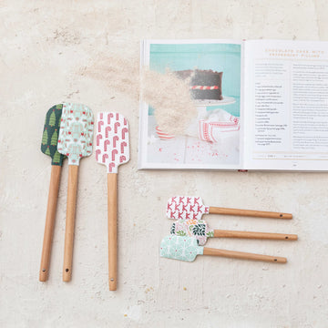 Creative Co-op Fave Wood Spatula with Holiday Pattern (Set of 2) - Assorted