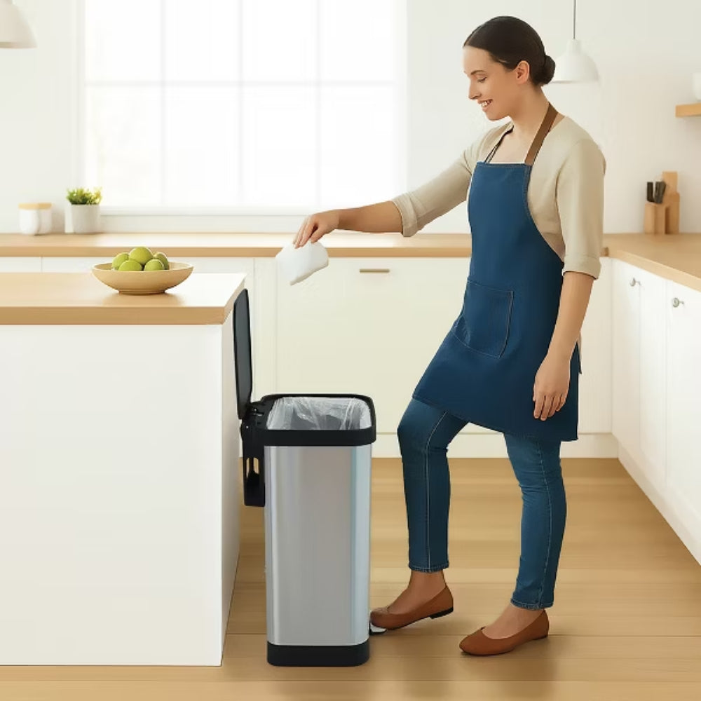 Glad 50L Step Trash Can with Odor Protection - Silver/Black
