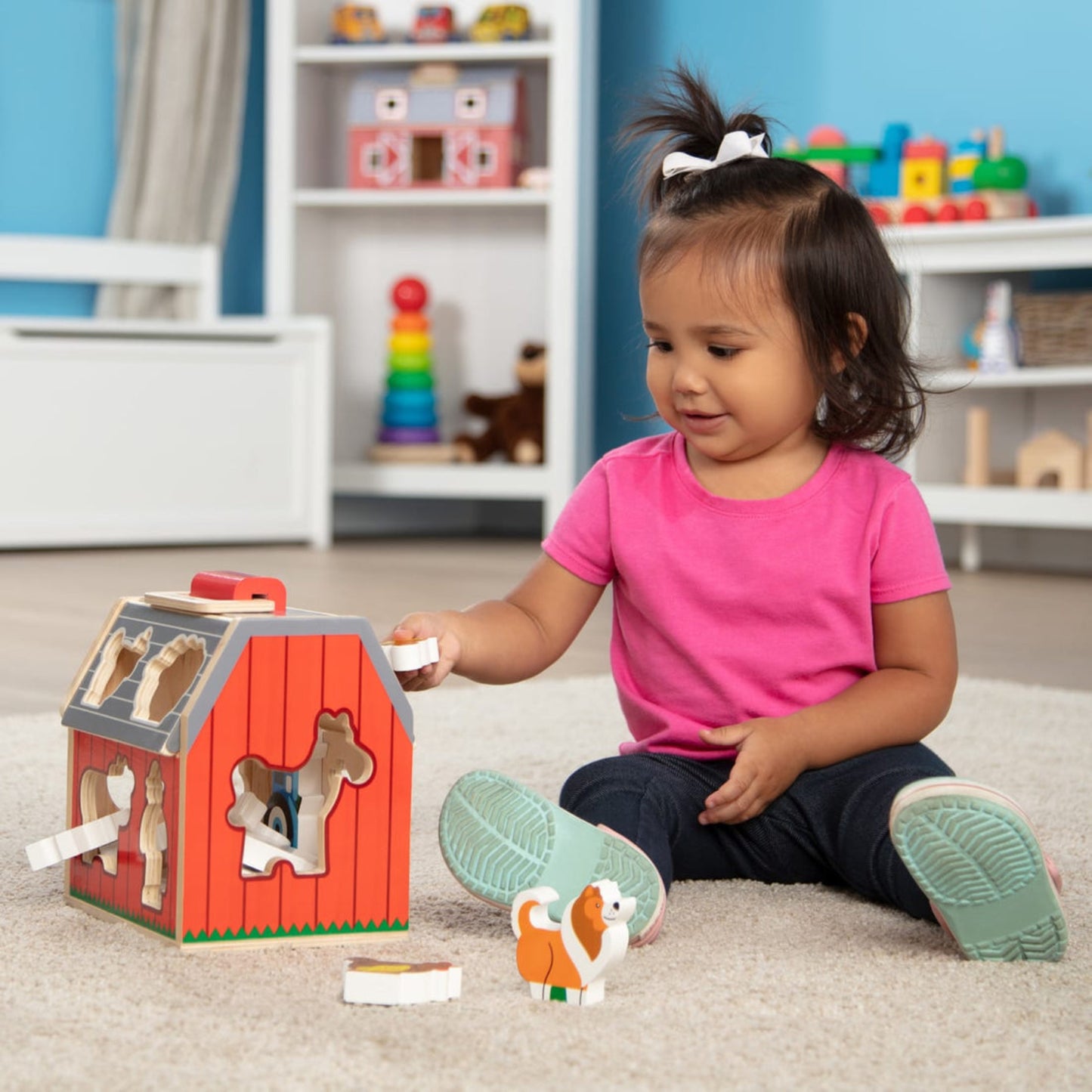 Melissa & Doug Take-Along Wooden Sorting Barn with Flip-Up Roof and Handle