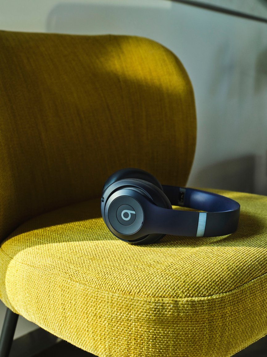 Beats by Dr. Dre MQTP3LL-A Studio Pro Wireless Over-the-Ear Noise-Cancelling Headphones - Navy