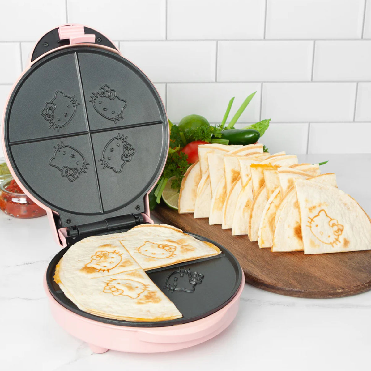 Uncanny Brands QU1KITHK1 Hello Kitty Quesadilla Maker - Pink