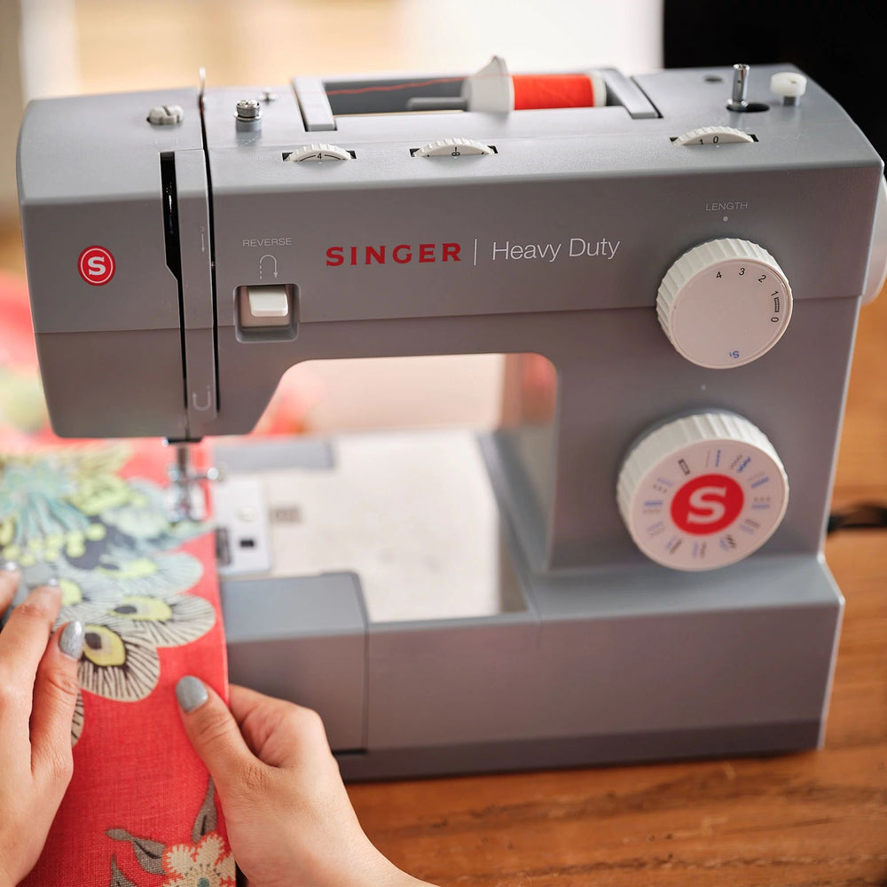 NintendoSwitchLiht　グレー Singer 4423 Heavy Duty Sewing Machine with 97 Stitch Applications