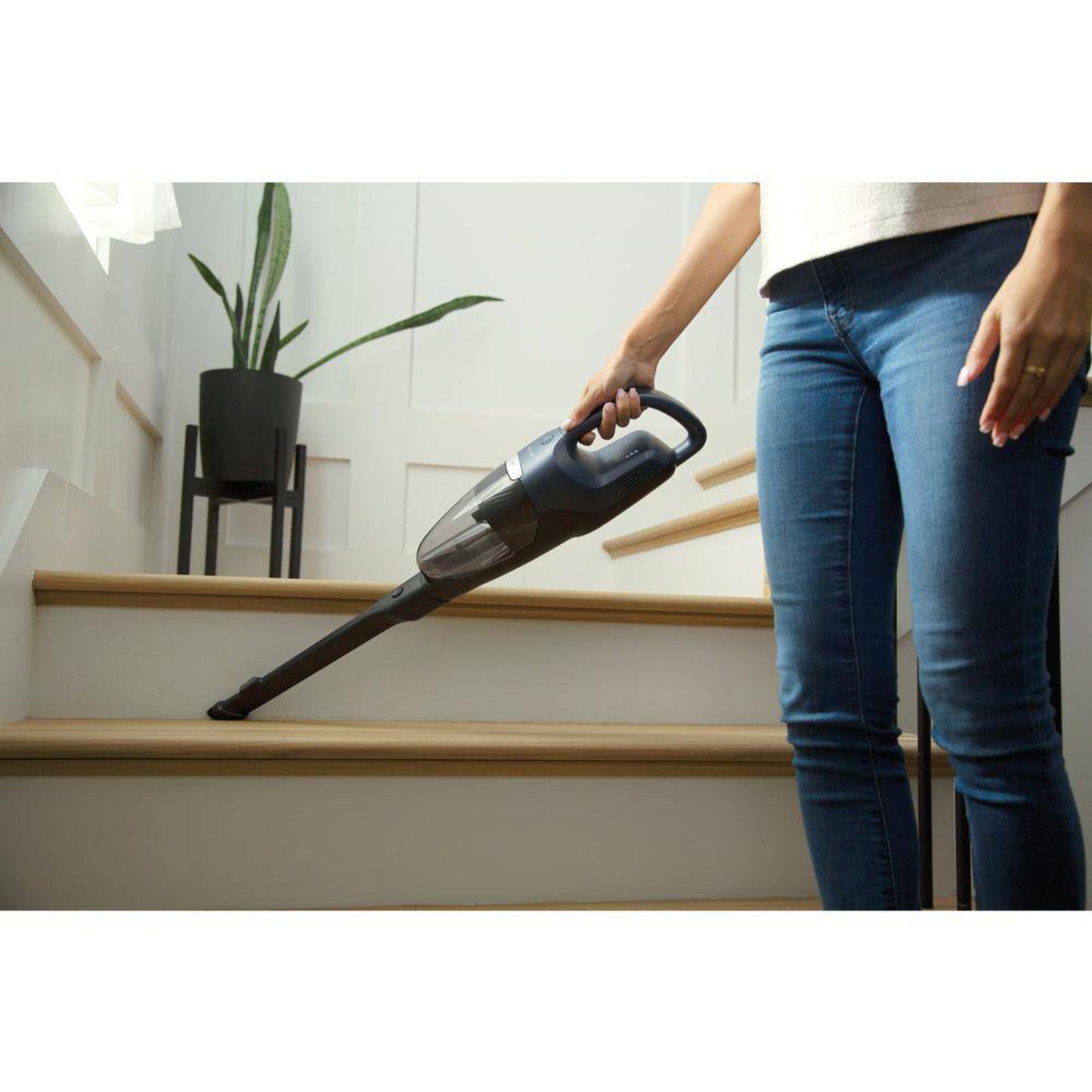 Electrolux EHVS35P2AI WellQ7 Pet Cordless Multi Surface Stick Vacuum - Indigo Blue