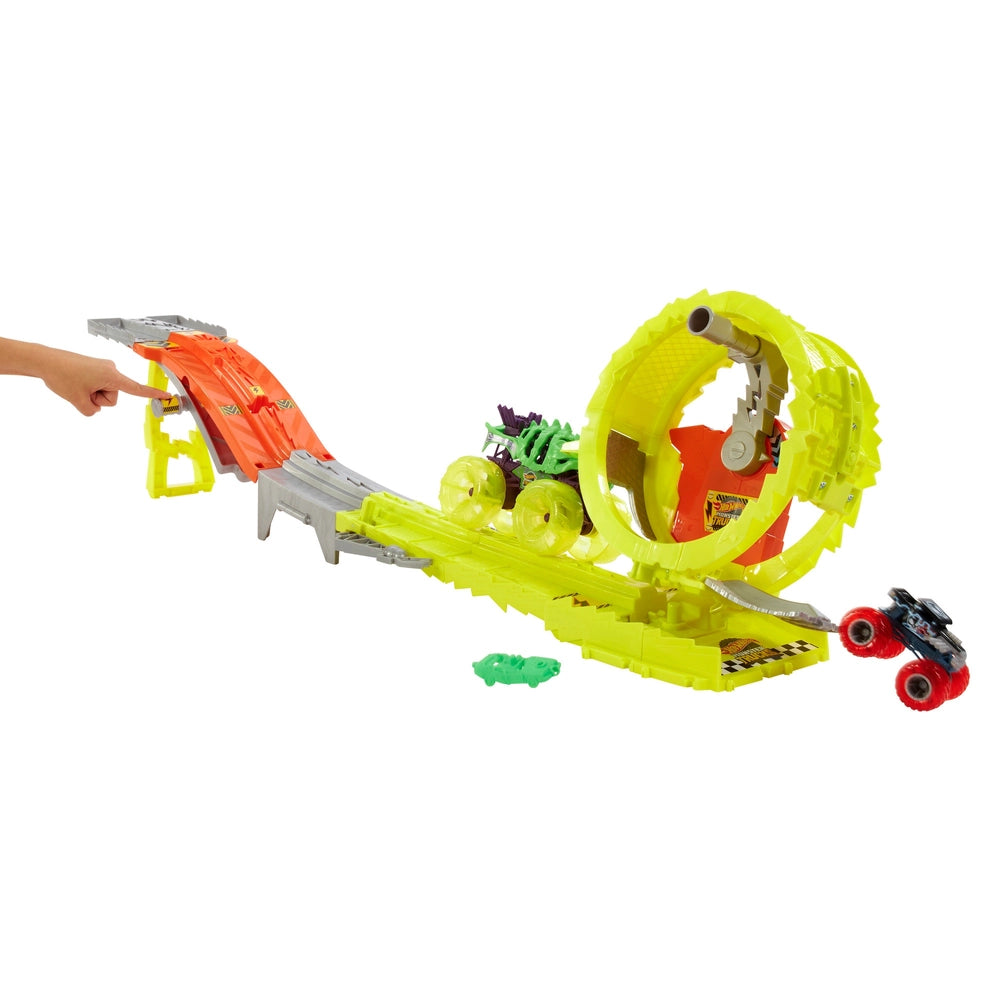 Set de juego de desafío de carga y persecución de Hot Wheels Monster Trucks Power Smashers