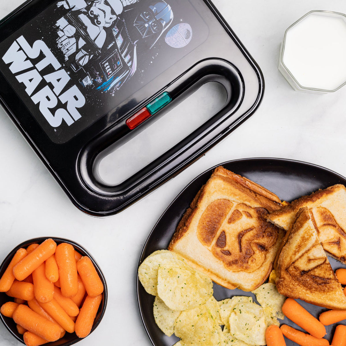 Star Wars PP/SRW/VDS2 Darth Vader and Stormtrooper Grilled Cheese Maker - Black