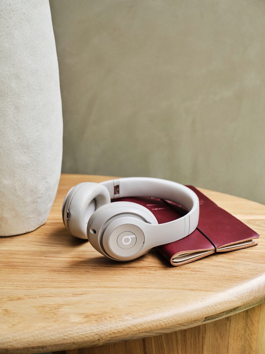 Beats by Dr. Dre MQTR3LL-A Studio Pro Wireless Over-the-Ear Noise-Cancelling Headphones - Sand