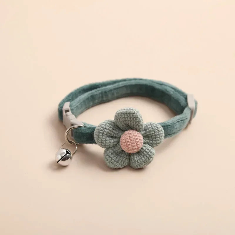 1PC Lovely Cat Collar Adjustable Cartoon Style Soft Plush Flower Collar with Bell Kitten Necklace Small Dog Pet Supplies
