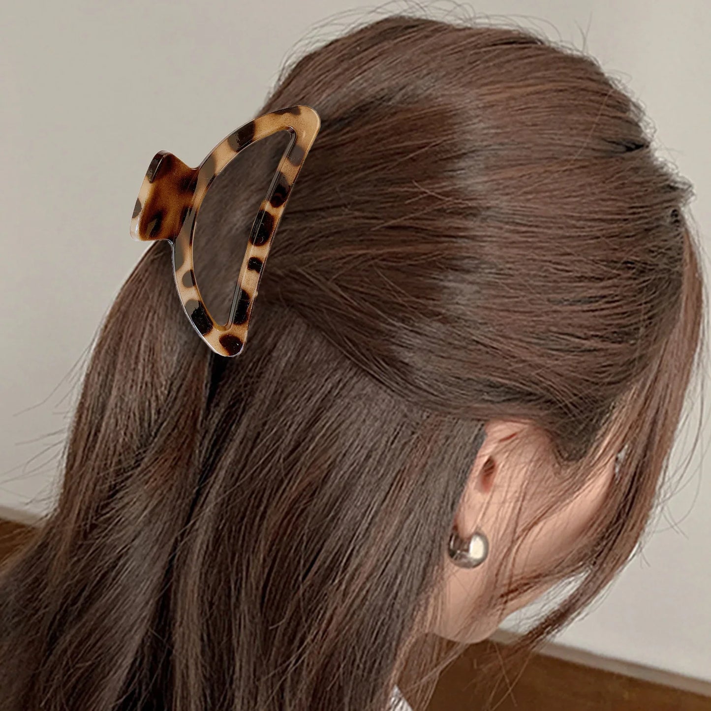 Elegant Leopard Print Resin Grab Clip 2024 New Large Hair Clip Hair Pins For Women Girl Hair Style Make Hair Accessories