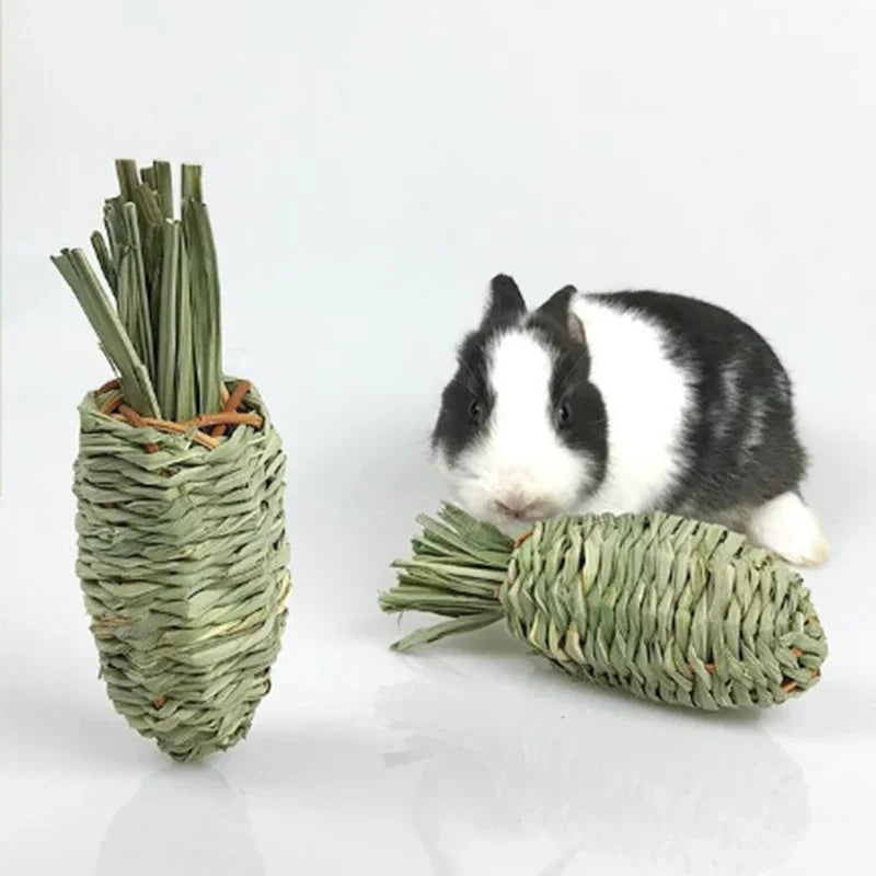 Hand Wove Natural Straw Rope Carrot Hamster Molar Chew toy Small Pets Toys For Hamster Rabbit Grinding Groducts Gnaw Toy Supply