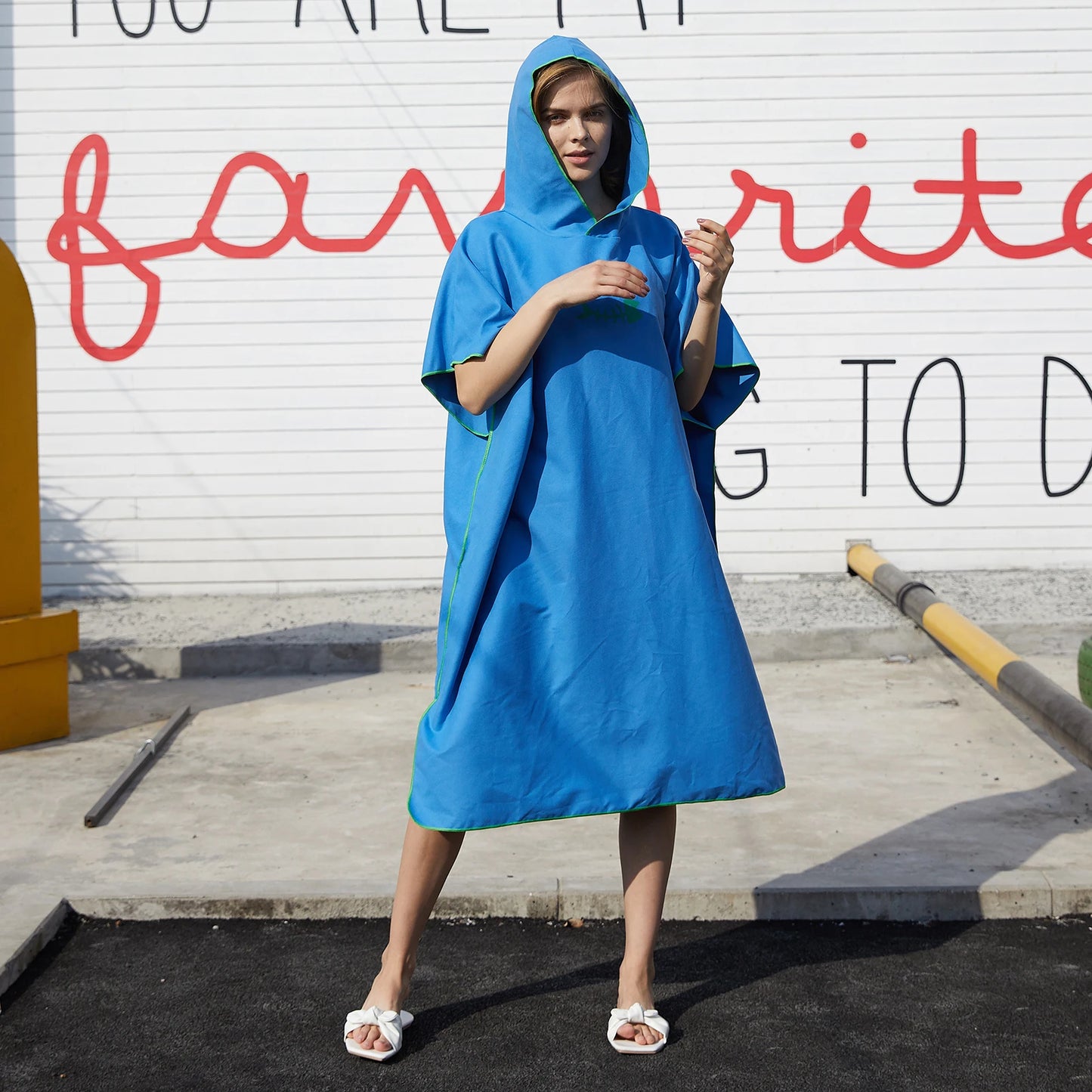 Surf Changing Poncho Towel with Hood – Quick-Dry Microfiber Beach Towel for Adults, Wetsuit & Swim Use