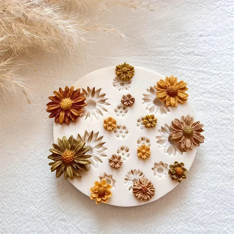 1pc Flower Silicone Mold for DIY Chocolate Resin Candle Crafts