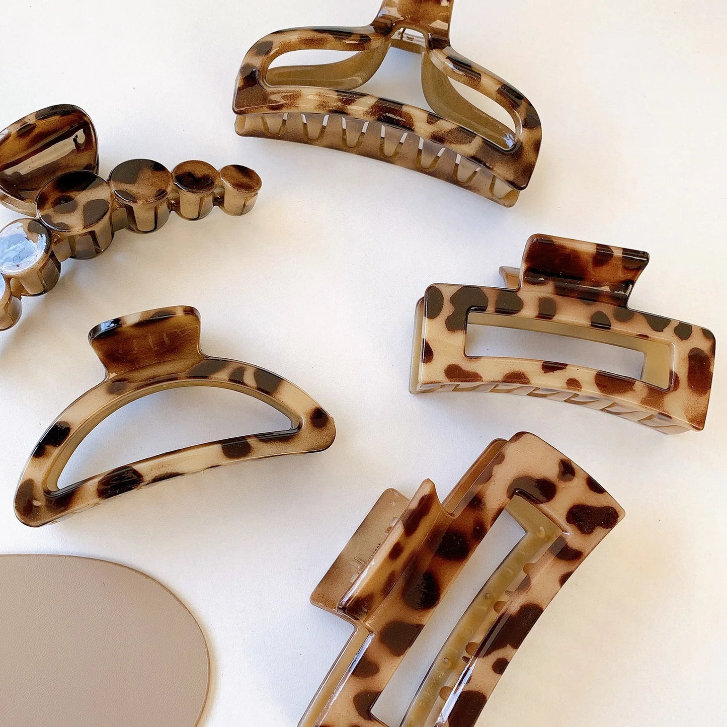 Elegant Leopard Print Resin Grab Clip 2024 New Large Hair Clip Hair Pins For Women Girl Hair Style Make Hair Accessories