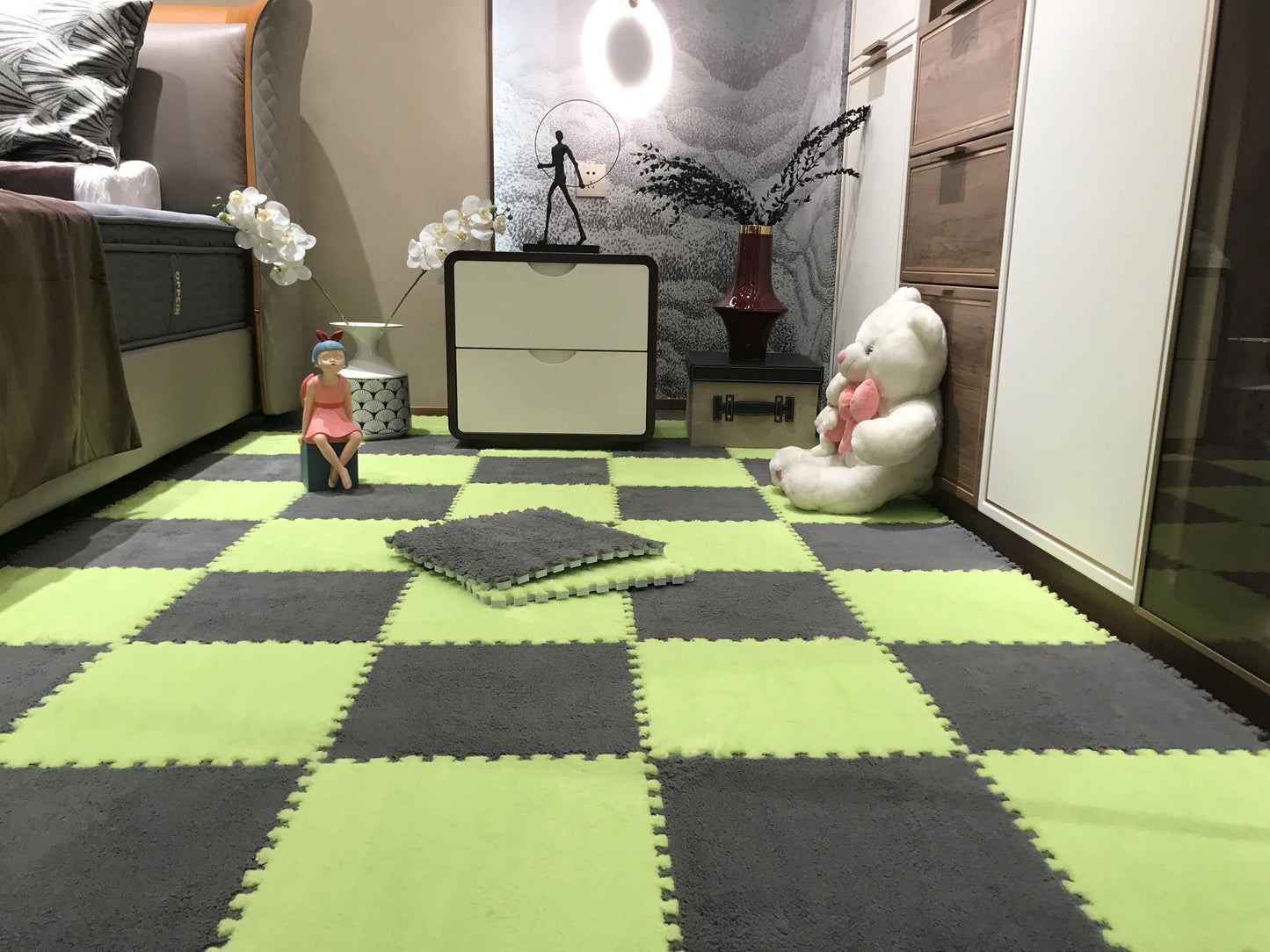 Soft Plush Baby Play Mat Puzzle Foam Carpet 30x30x1CM for Kids Room Safe and Comfortable Play Environment