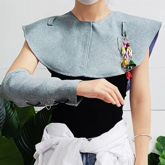 28TC Comfortable Parrots Shoulder Cape With Arm Protective Covers for Bird Training