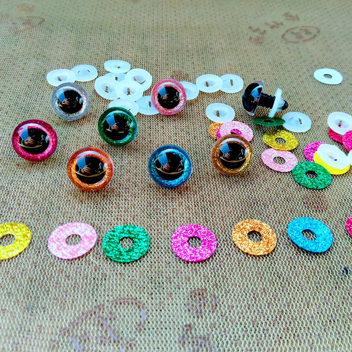 20pcs 3D Plastic Glitter Safety Eyes for Amigurumi DIY Mixed Sizes 10-22mm