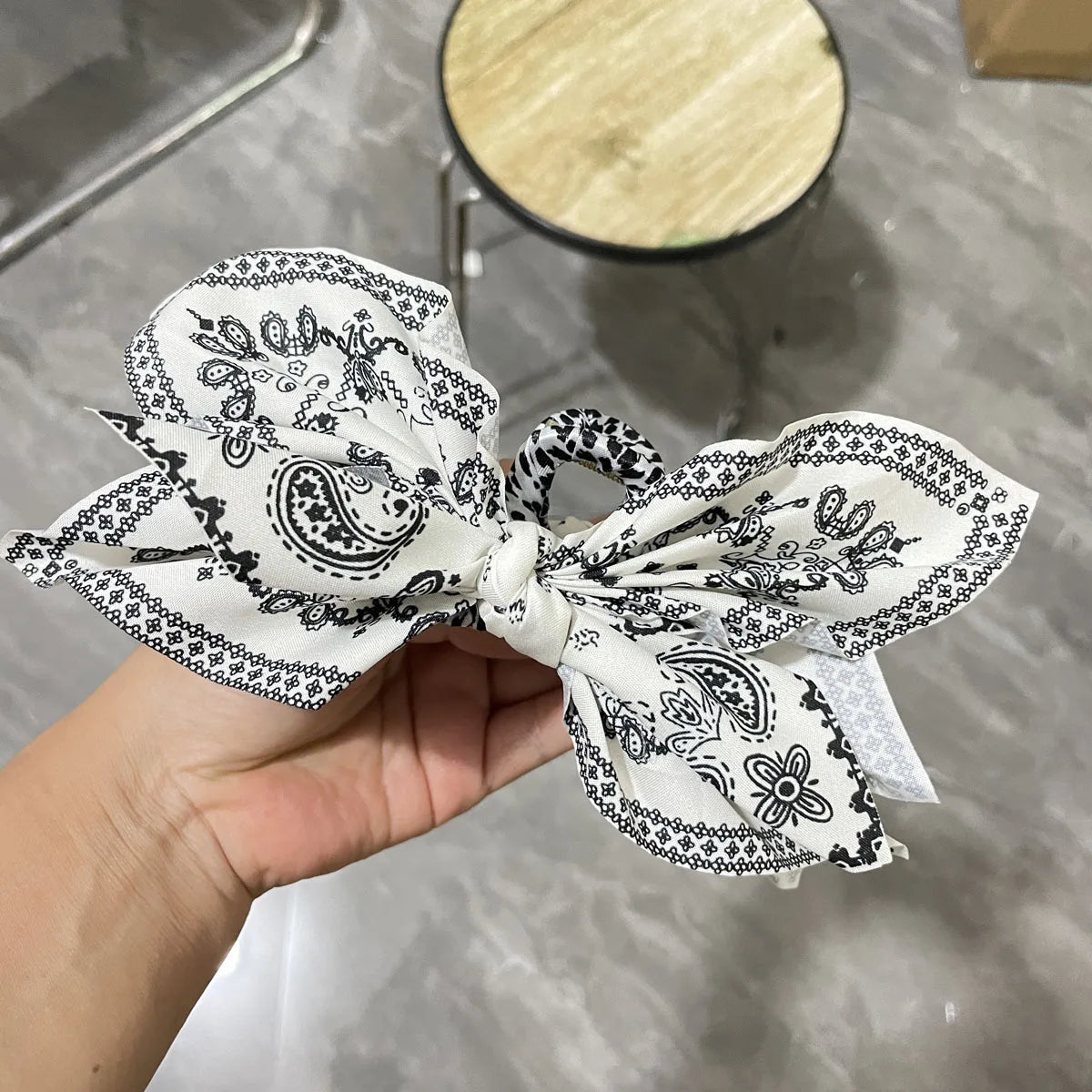 Satin Double-sided Bow Hair Clip for Women with a Held at the Back of the Head New Retro Hairpin Fashionable Style Headdress