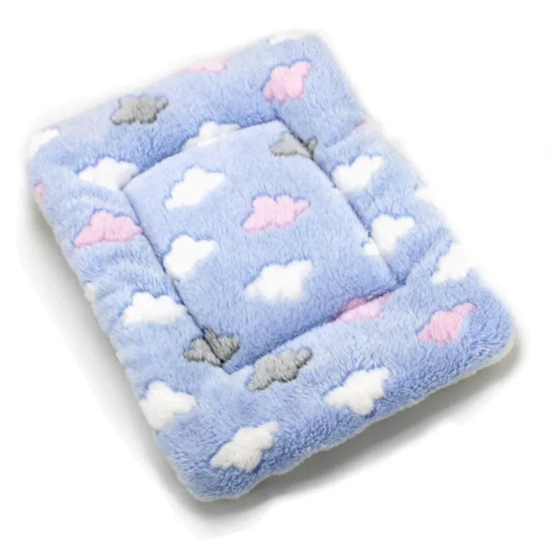 Thickened Pet Soft Fleece Pad Pet Blanket Bed Mat for Puppy Dog Cat Sofa Cushion Keep Warm Sleeping Cover Cushion Home Rug Kot