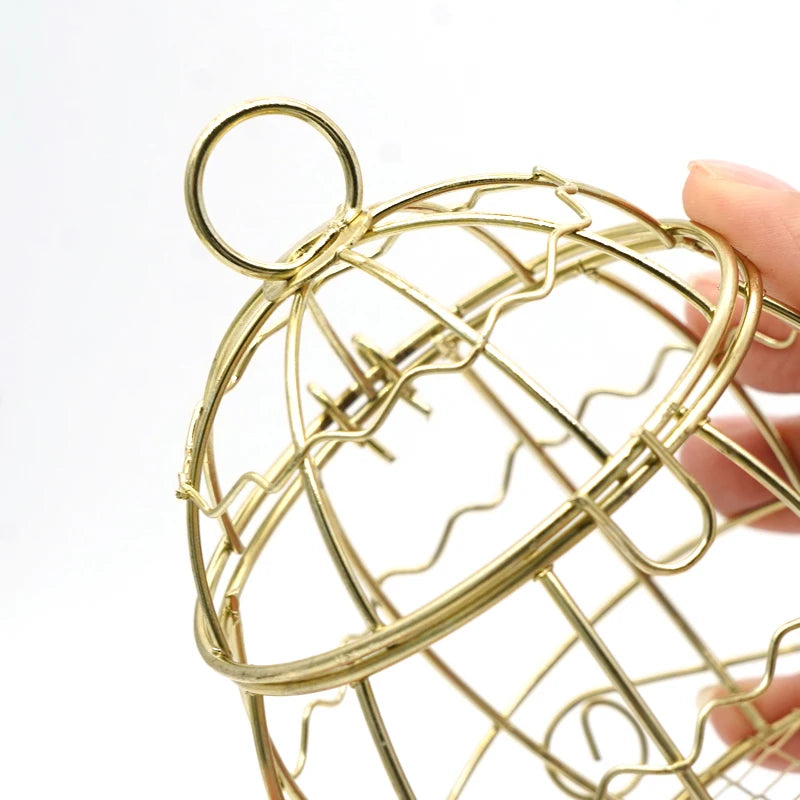 1pcs Mini Metal Gold Bird Cage Outdoor Hummingbird Feeders Garden Lawn Window Patio Outside Decorations Birds Supplies