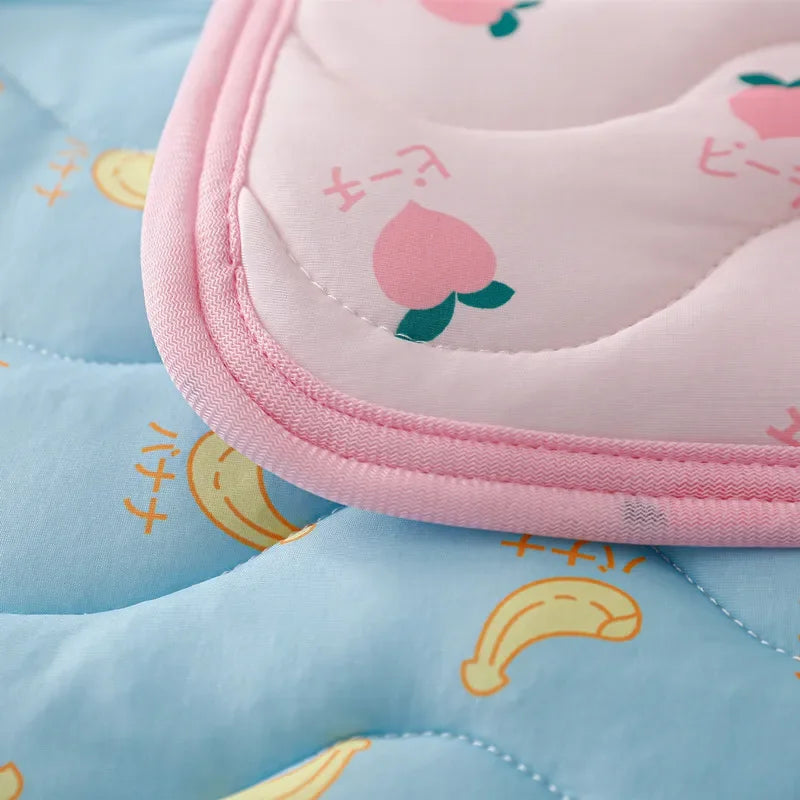 Small Pet Cooler Mat Summer Ice Silk Cool Feeling Pet Mat Hamster Kennel Mat Guinea Pig Chinchilla Rabbit Small Pet Cooling Mat