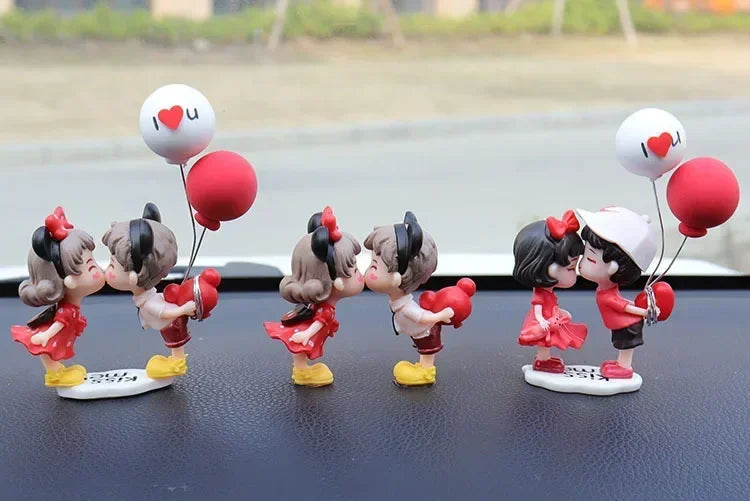 Mini Resin Couples Figurine Cute Lovers Balloon Ornament for Car Dashboard Office Decor Valentine's Day Gift