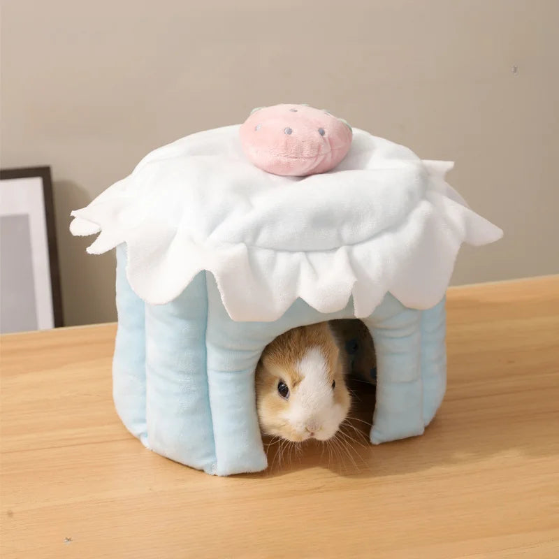 Hamster Avoidance House Cute Cake Cartoon Home Decoration Comfortable and Warm  Guinea Pig  Hamster Accessories Four Seasons
