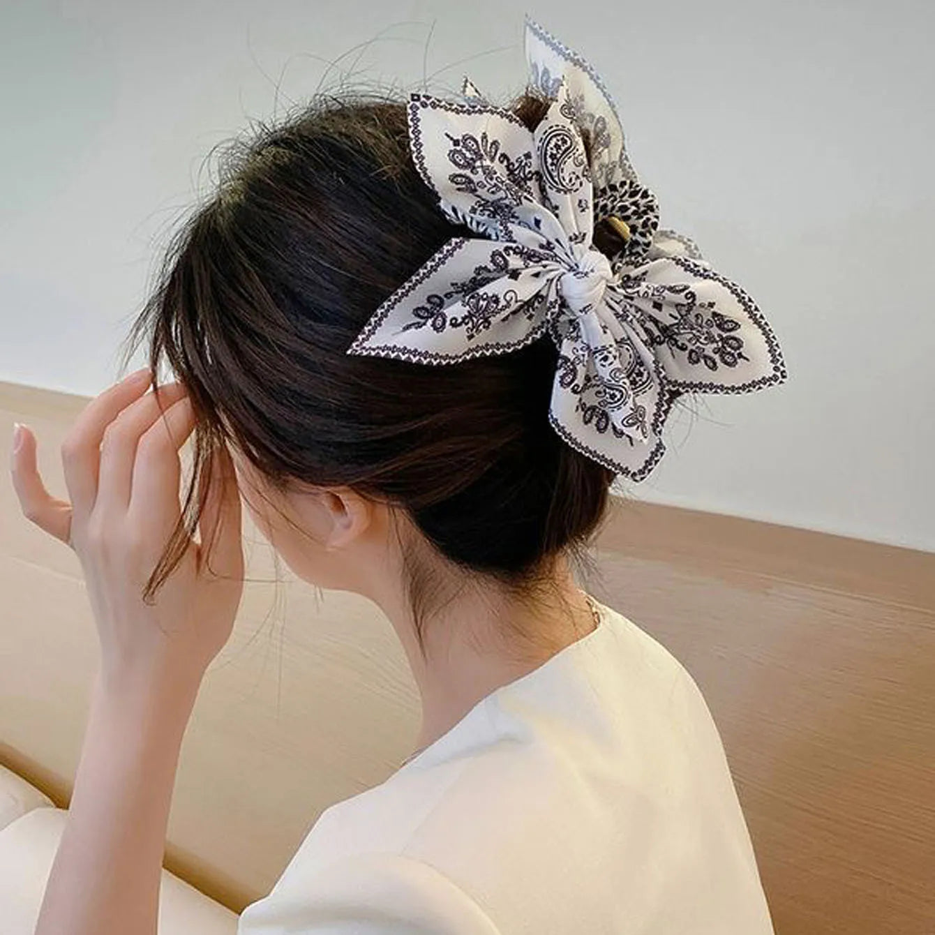 Satin Double-sided Bow Hair Clip for Women with a Held at the Back of the Head New Retro Hairpin Fashionable Style Headdress