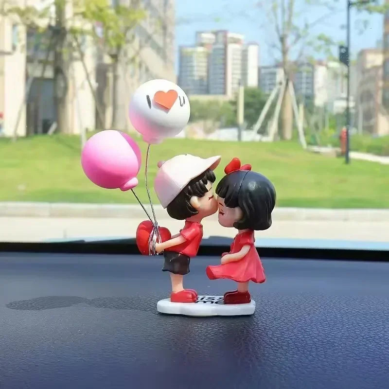 Mini Resin Couples Figurine Cute Lovers Balloon Ornament for Car Dashboard Office Decor Valentine's Day Gift