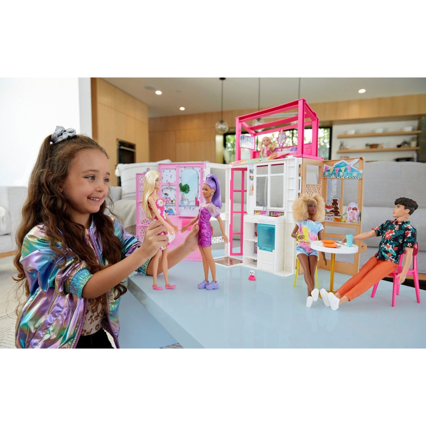 Casa de vacaciones de Barbie y juego de muñecas