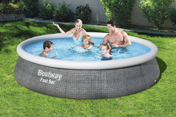 Bestway Fast Set 13' x 33" Above Ground Inflatable Pool Set with Filter pump