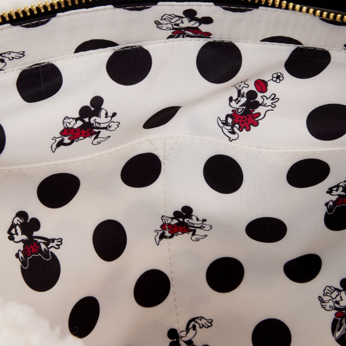 Loungefly Disney Minnie Mouse Rocks The Dots Classic Sherpa Tote